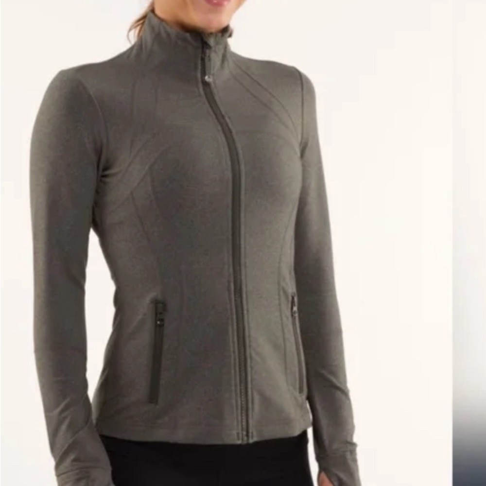 Lululemon Athletica jacket in Heathered wren sz 6